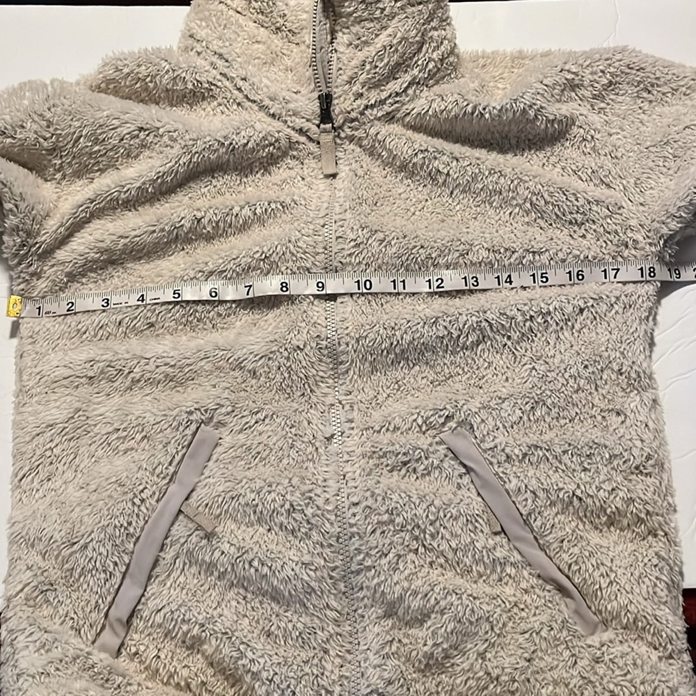The North Face Fleece Zip Jacket - Picture 15 of 16